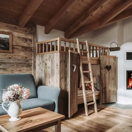 Alpzitt-chalets Шале Бургберг