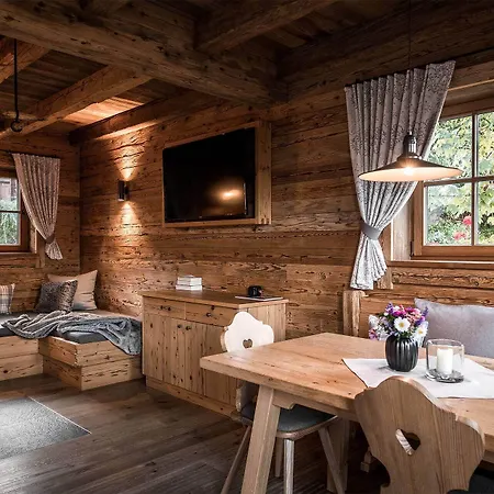 シャレー Alpzitt-chalets